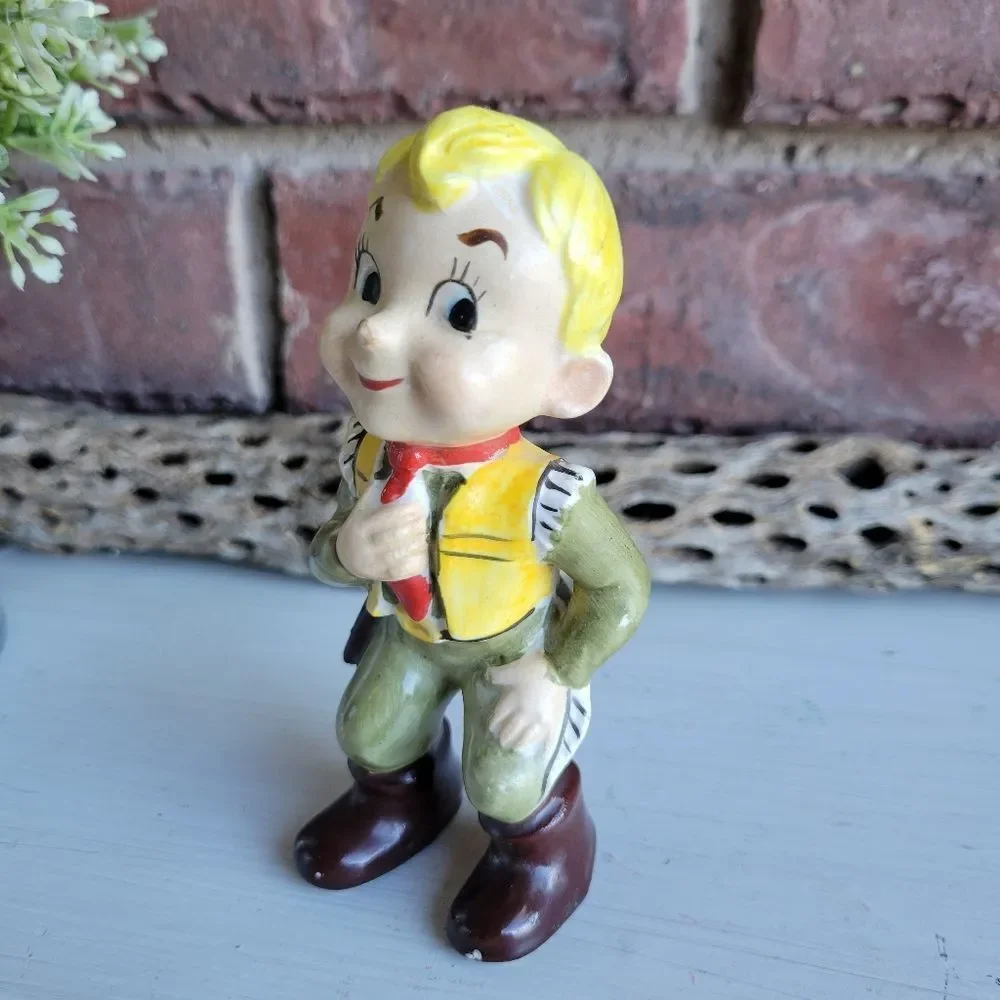 Vintage Kitschy Cowboy Boy Figurine 🤠